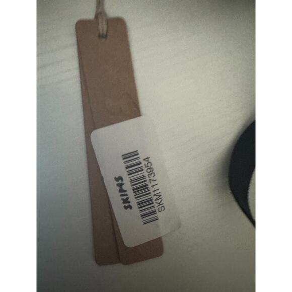 NWT Skims set of 3 Bra Size 32DDD. Get 3 for less than the $ of one - Picture 3 of 13